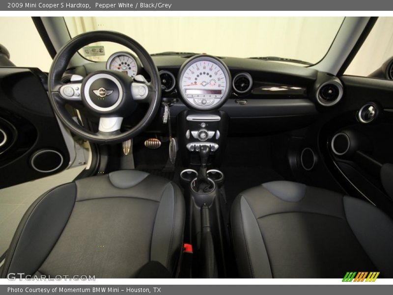 Pepper White / Black/Grey 2009 Mini Cooper S Hardtop