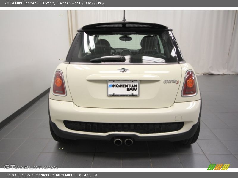 Pepper White / Black/Grey 2009 Mini Cooper S Hardtop