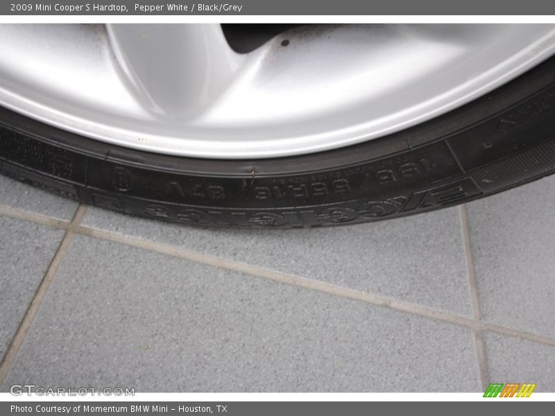 Pepper White / Black/Grey 2009 Mini Cooper S Hardtop