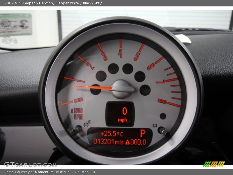 Pepper White / Black/Grey 2009 Mini Cooper S Hardtop