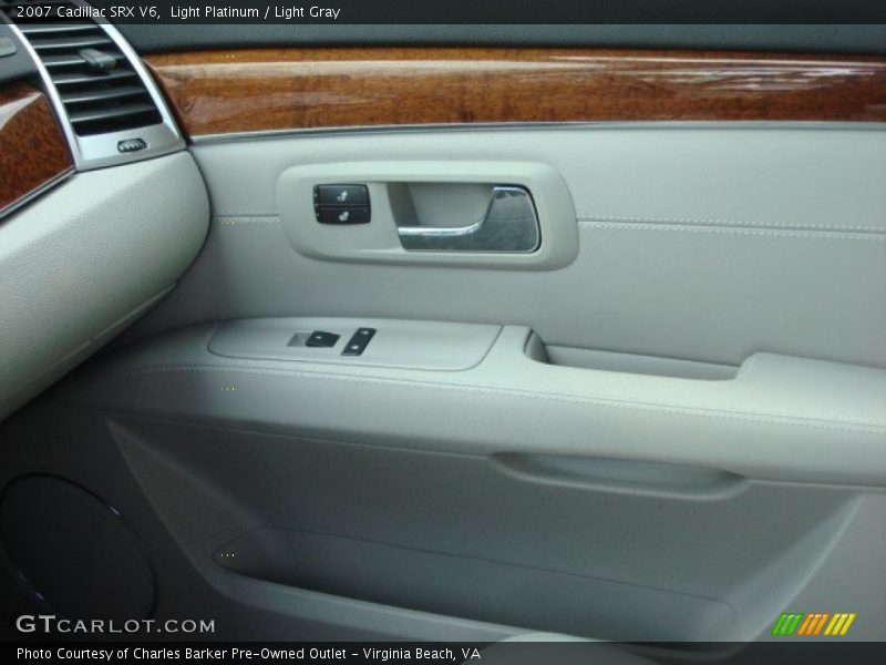 Light Platinum / Light Gray 2007 Cadillac SRX V6