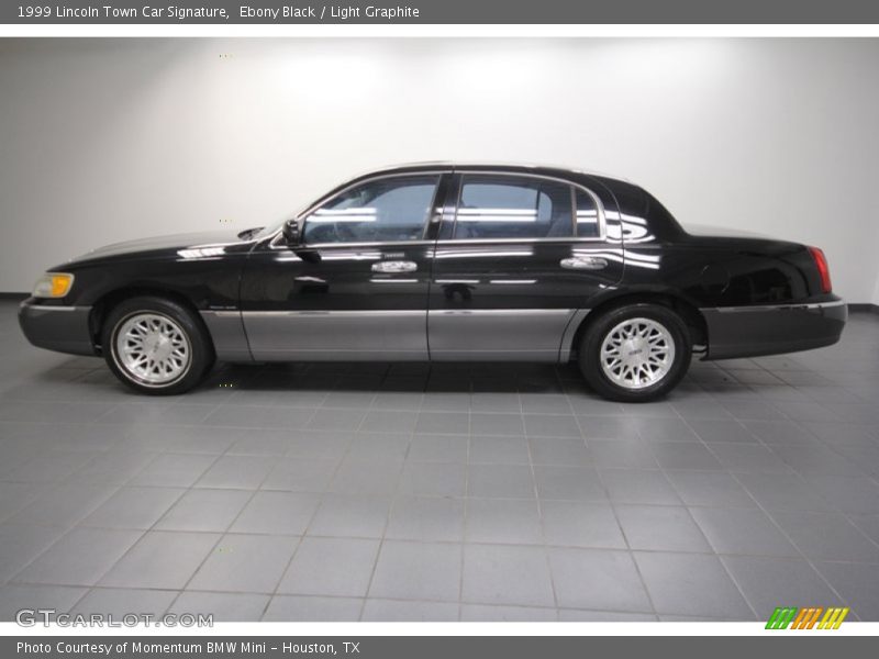 Ebony Black / Light Graphite 1999 Lincoln Town Car Signature
