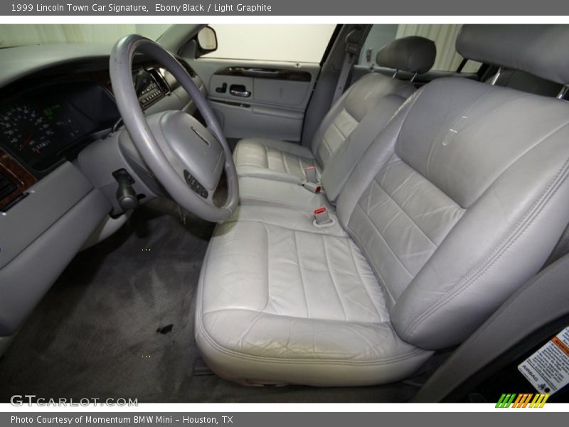 Ebony Black / Light Graphite 1999 Lincoln Town Car Signature