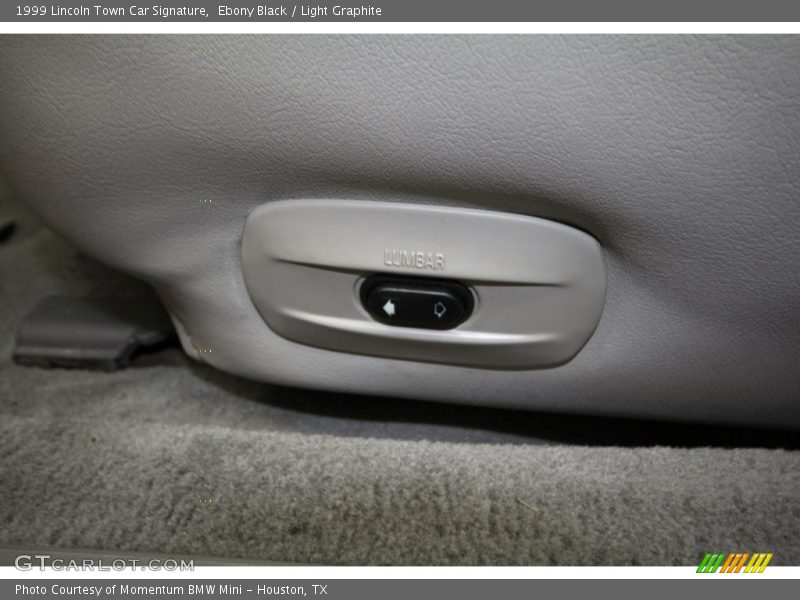 Ebony Black / Light Graphite 1999 Lincoln Town Car Signature