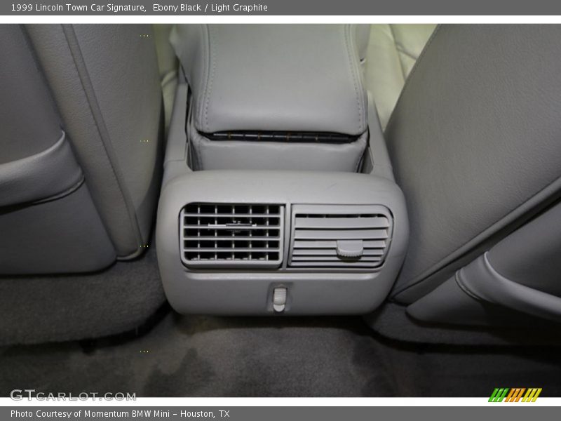 Ebony Black / Light Graphite 1999 Lincoln Town Car Signature
