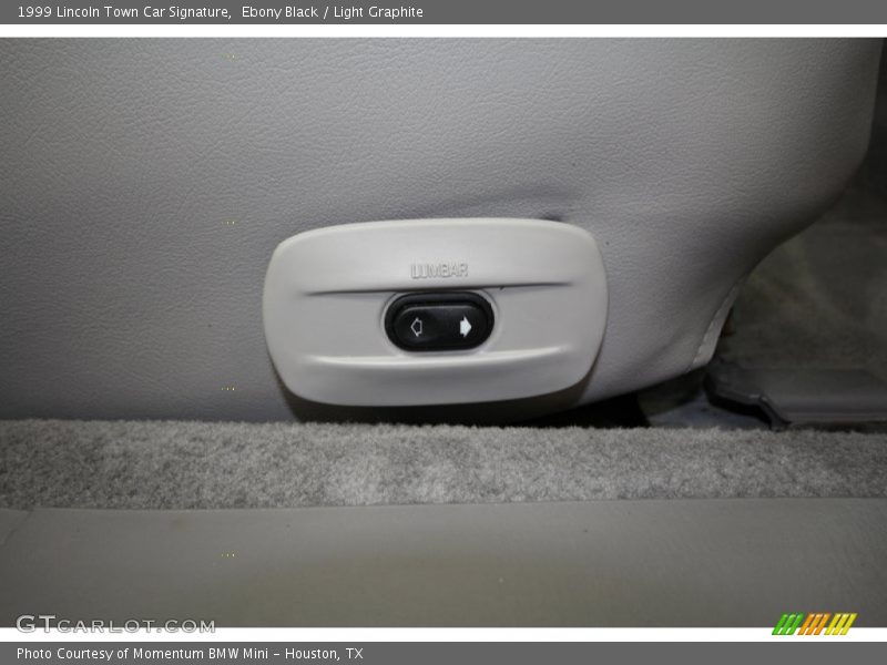 Ebony Black / Light Graphite 1999 Lincoln Town Car Signature