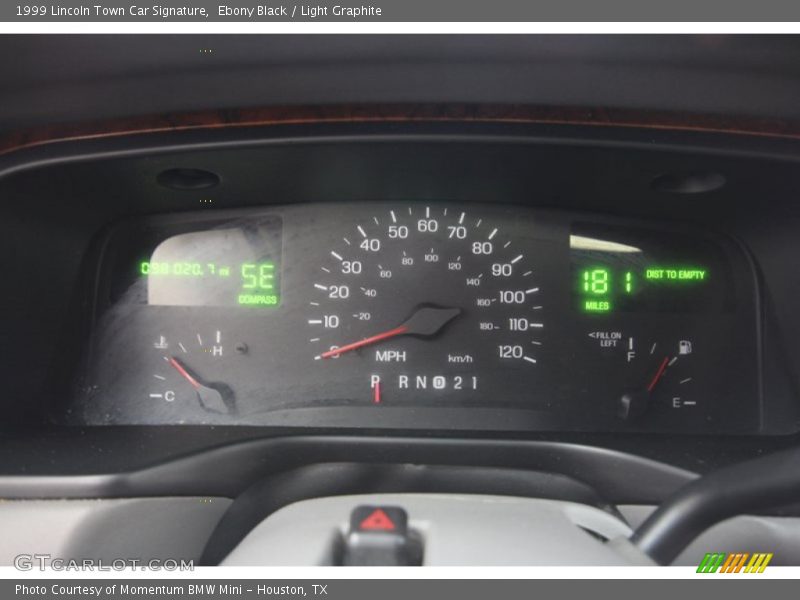 Ebony Black / Light Graphite 1999 Lincoln Town Car Signature