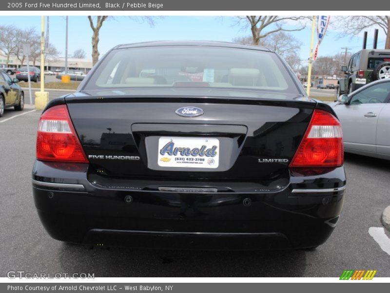 Black / Pebble Beige 2005 Ford Five Hundred Limited