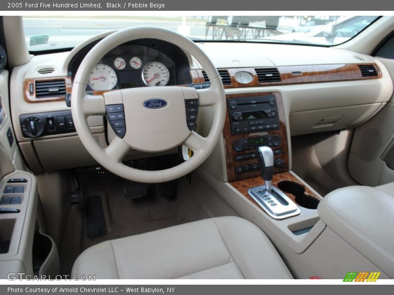 Dashboard of 2005 Five Hundred Limited