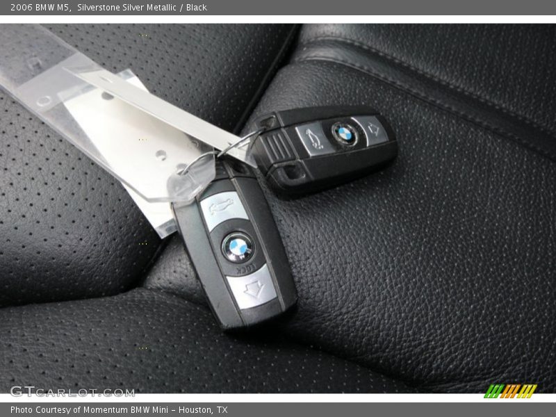 Silverstone Silver Metallic / Black 2006 BMW M5