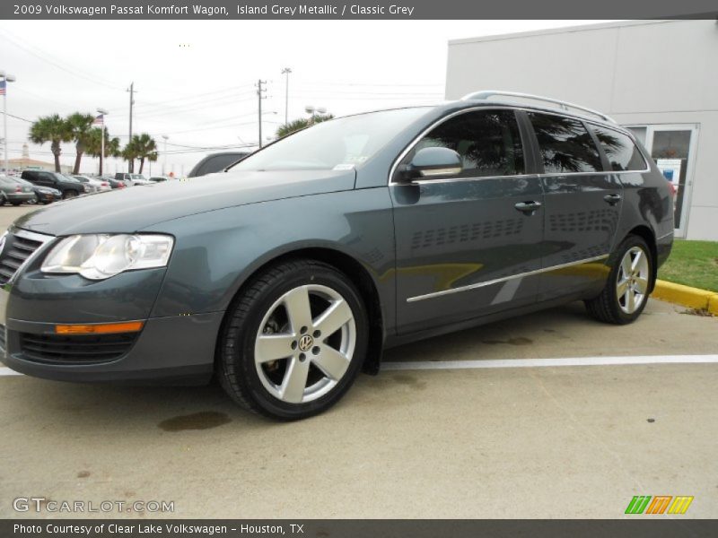 Island Grey Metallic / Classic Grey 2009 Volkswagen Passat Komfort Wagon