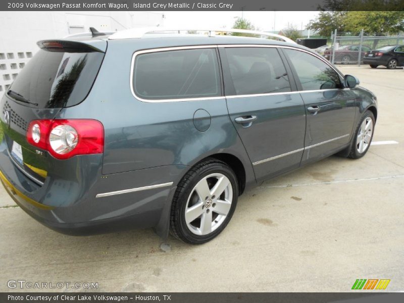 Island Grey Metallic / Classic Grey 2009 Volkswagen Passat Komfort Wagon