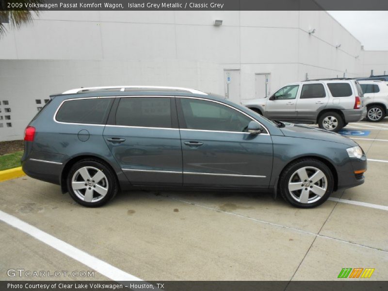 Island Grey Metallic / Classic Grey 2009 Volkswagen Passat Komfort Wagon