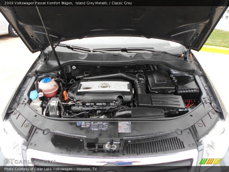  2009 Passat Komfort Wagon Engine - 2.0 Liter FSI Turbocharged DOHC 16-Valve VVT 4 Cylinder