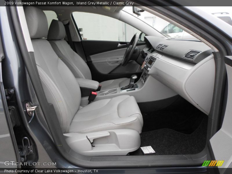Island Grey Metallic / Classic Grey 2009 Volkswagen Passat Komfort Wagon