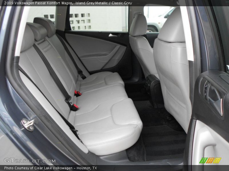 Island Grey Metallic / Classic Grey 2009 Volkswagen Passat Komfort Wagon