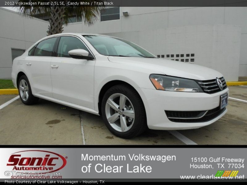Candy White / Titan Black 2012 Volkswagen Passat 2.5L SE