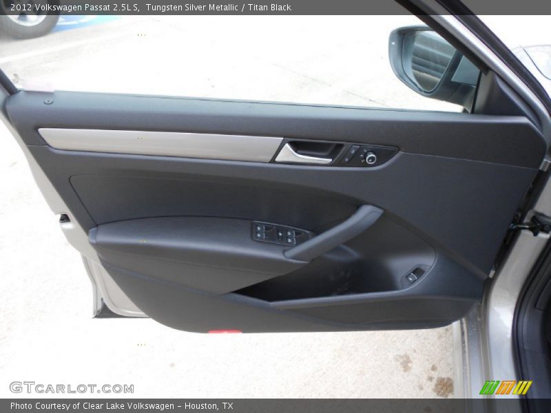 Tungsten Silver Metallic / Titan Black 2012 Volkswagen Passat 2.5L S