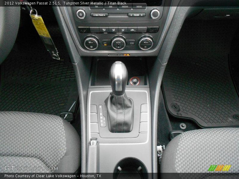 Tungsten Silver Metallic / Titan Black 2012 Volkswagen Passat 2.5L S