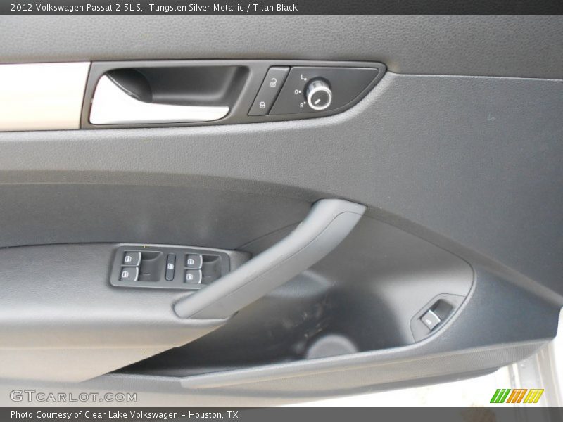 Tungsten Silver Metallic / Titan Black 2012 Volkswagen Passat 2.5L S
