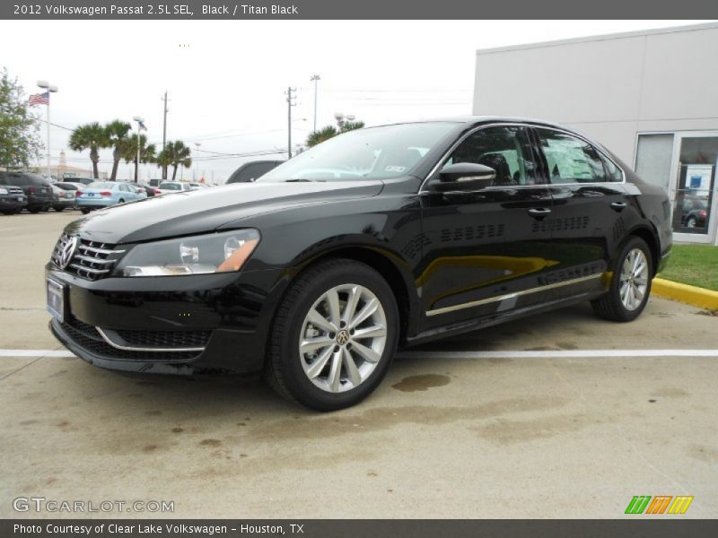 Black / Titan Black 2012 Volkswagen Passat 2.5L SEL