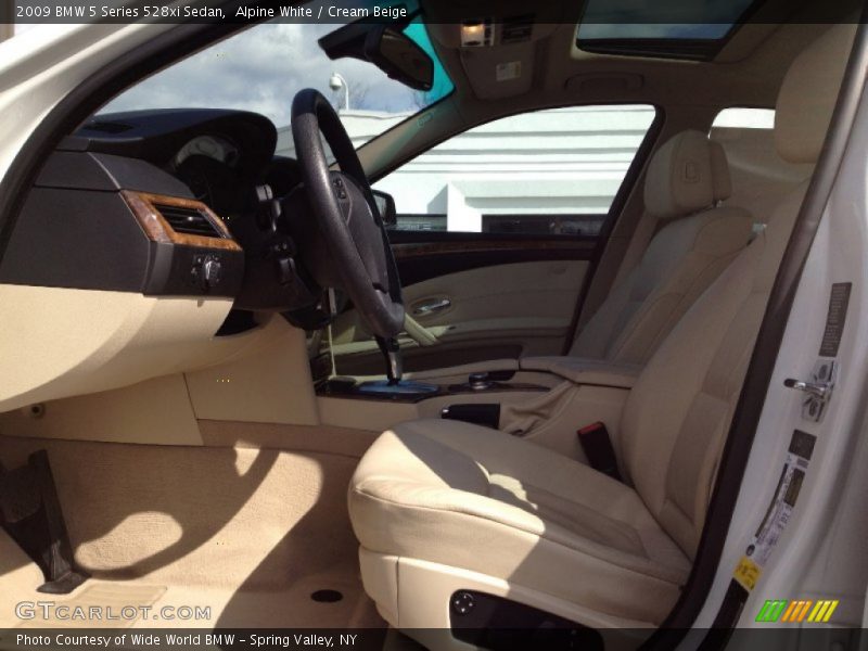 Alpine White / Cream Beige 2009 BMW 5 Series 528xi Sedan