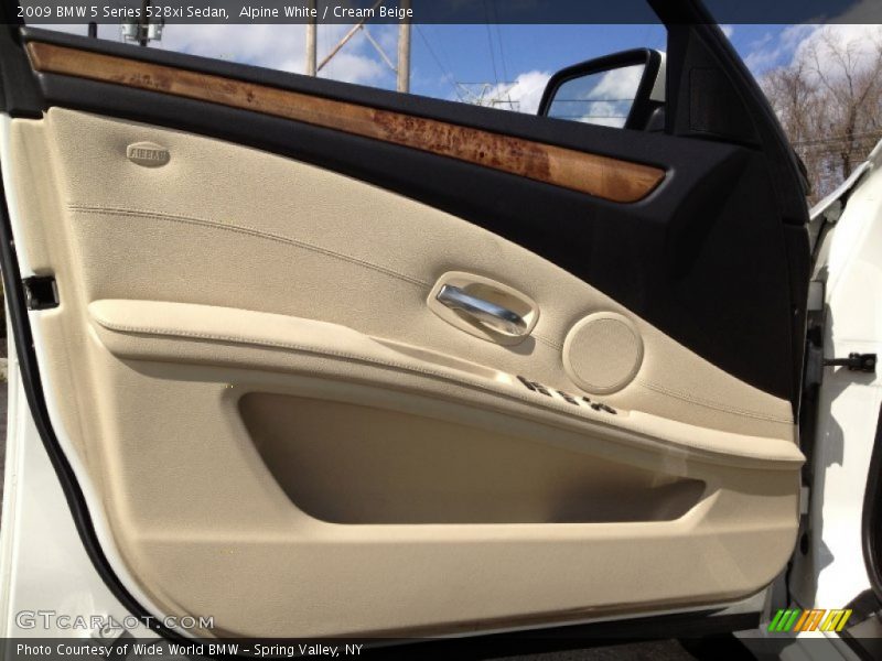 Alpine White / Cream Beige 2009 BMW 5 Series 528xi Sedan