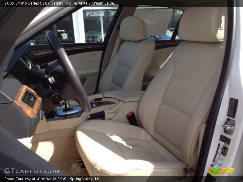 Alpine White / Cream Beige 2009 BMW 5 Series 528xi Sedan