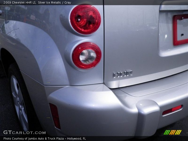 Silver Ice Metallic / Gray 2009 Chevrolet HHR LS