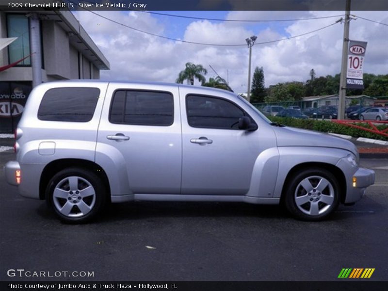 Silver Ice Metallic / Gray 2009 Chevrolet HHR LS