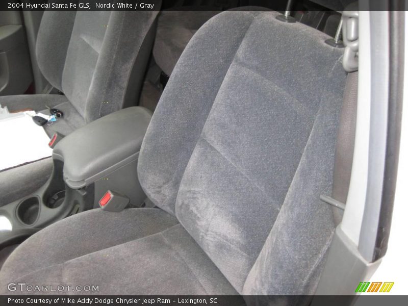 Nordic White / Gray 2004 Hyundai Santa Fe GLS