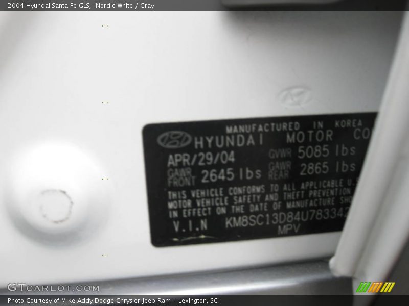 Nordic White / Gray 2004 Hyundai Santa Fe GLS