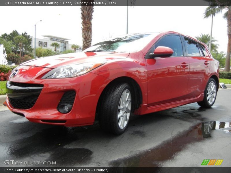 Front 3/4 View of 2012 MAZDA3 s Touring 5 Door
