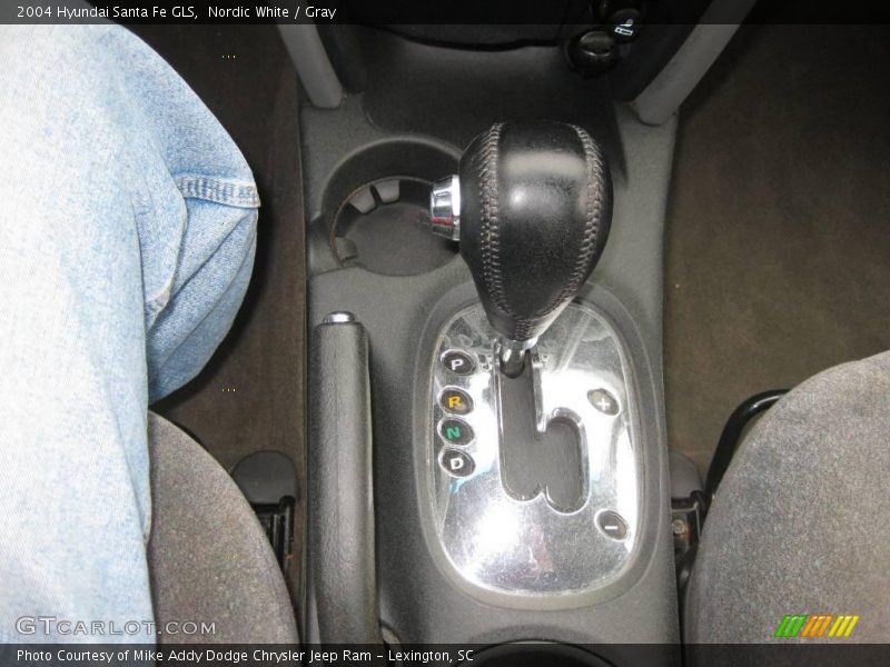 Nordic White / Gray 2004 Hyundai Santa Fe GLS