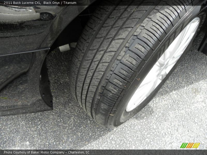 Black Onyx / Titanium 2011 Buick Lucerne CXL