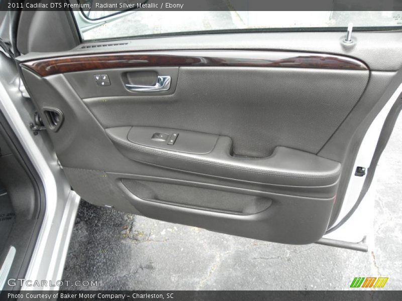 Radiant Silver Metallic / Ebony 2011 Cadillac DTS Premium