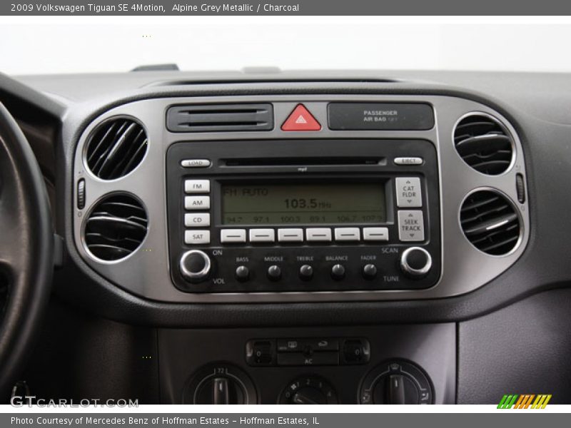 Alpine Grey Metallic / Charcoal 2009 Volkswagen Tiguan SE 4Motion