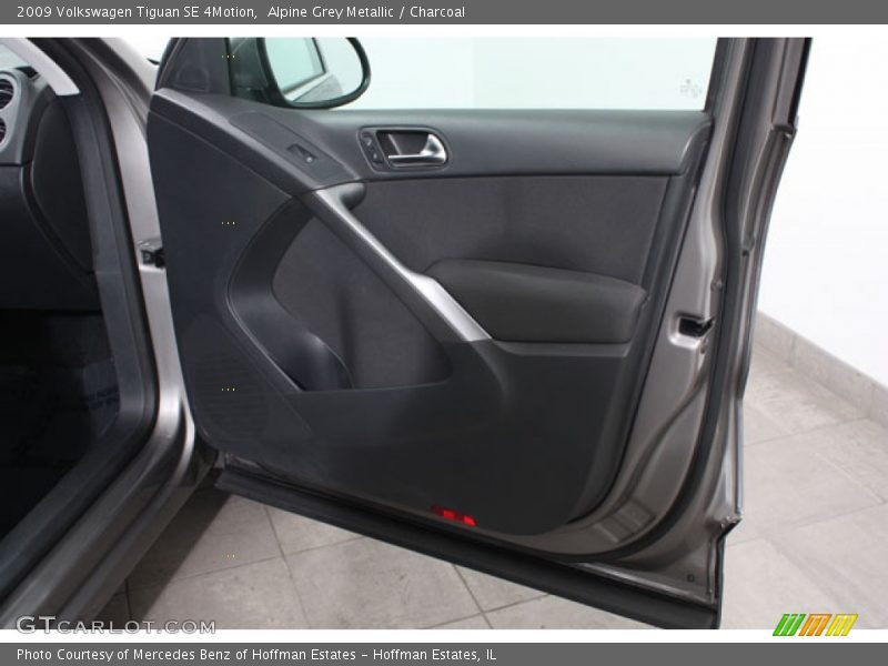 Alpine Grey Metallic / Charcoal 2009 Volkswagen Tiguan SE 4Motion