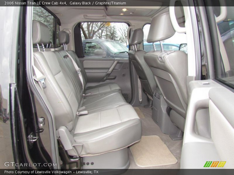 Galaxy Black / Graphite/Titanium 2006 Nissan Titan LE Crew Cab 4x4