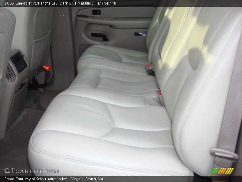 Dark Blue Metallic / Tan/Neutral 2005 Chevrolet Avalanche LT