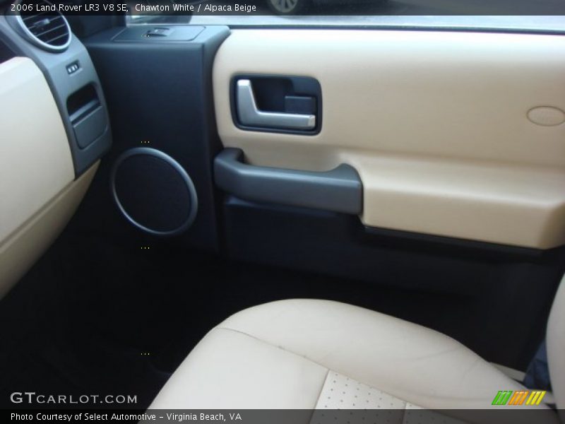 Chawton White / Alpaca Beige 2006 Land Rover LR3 V8 SE