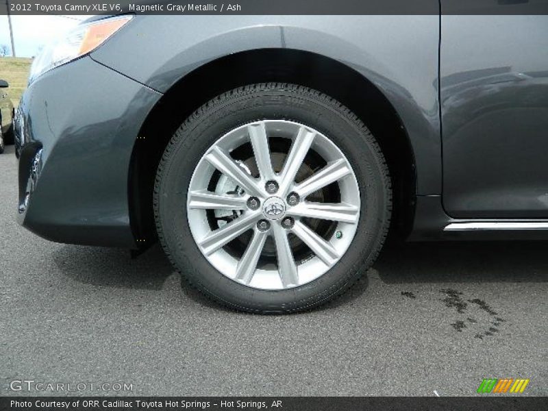 Magnetic Gray Metallic / Ash 2012 Toyota Camry XLE V6