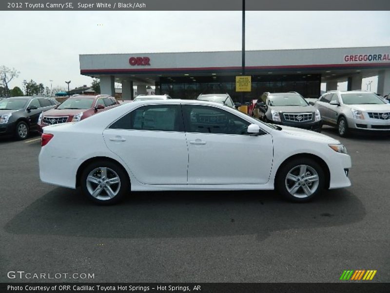 Super White / Black/Ash 2012 Toyota Camry SE
