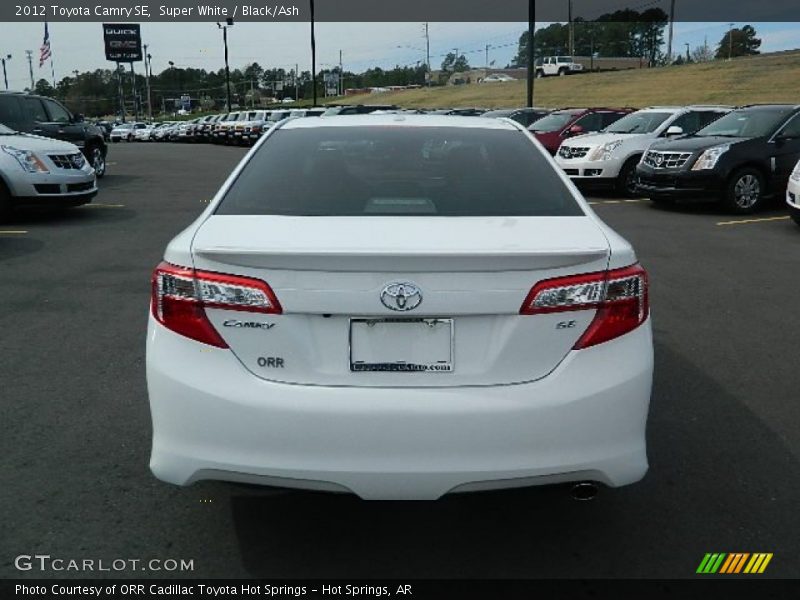 Super White / Black/Ash 2012 Toyota Camry SE