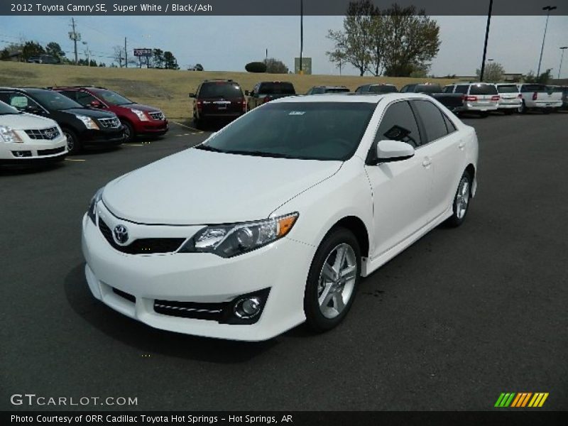 Super White / Black/Ash 2012 Toyota Camry SE