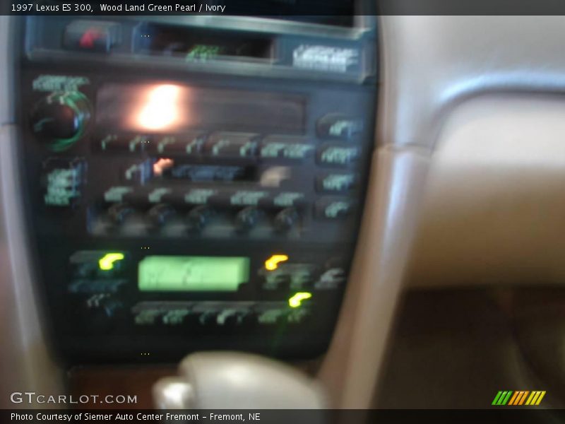 Wood Land Green Pearl / Ivory 1997 Lexus ES 300