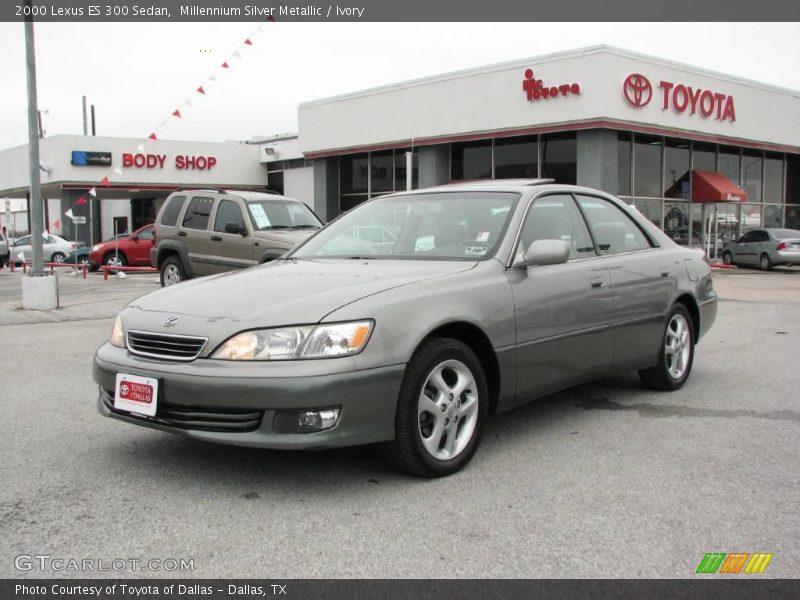 Millennium Silver Metallic / Ivory 2000 Lexus ES 300 Sedan
