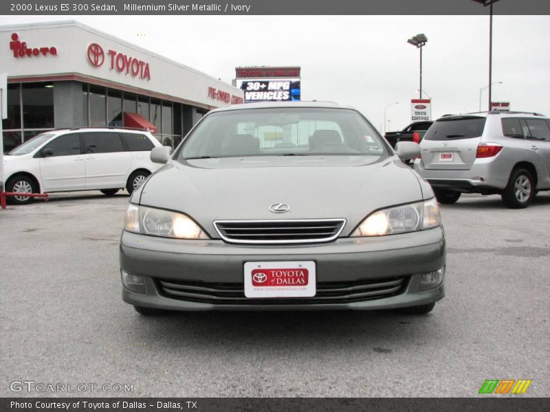 Millennium Silver Metallic / Ivory 2000 Lexus ES 300 Sedan