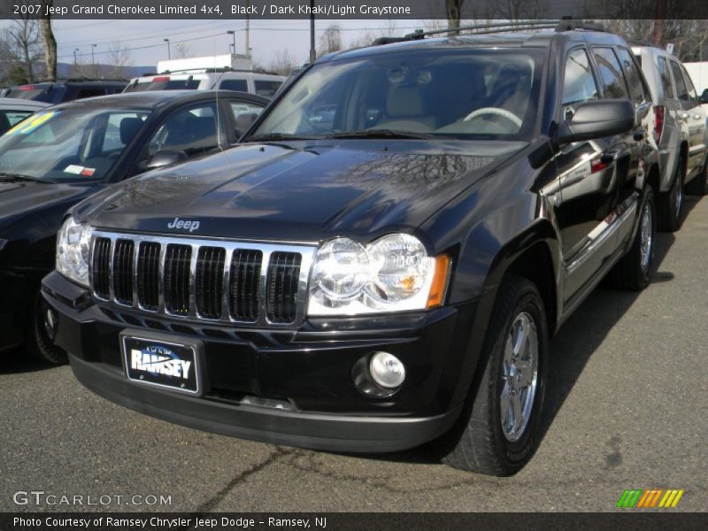 Black / Dark Khaki/Light Graystone 2007 Jeep Grand Cherokee Limited 4x4