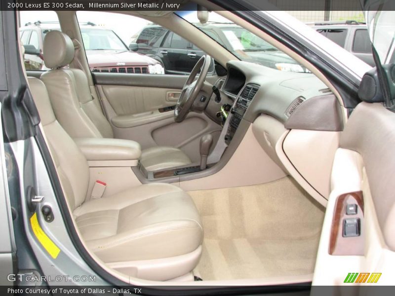 Millennium Silver Metallic / Ivory 2000 Lexus ES 300 Sedan